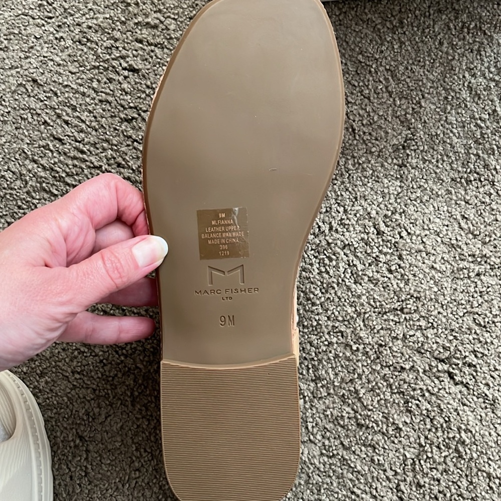 Marc Fisher sandals - Picture 3 of 4